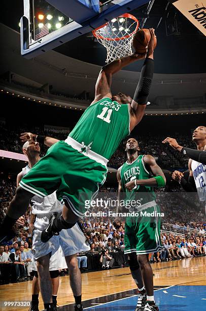 Glen Davis of the Boston Celtics shoots against the Orlando Magic in Game Two of the Eastern Conference Finals during the 2010 NBA Playoffs on May...