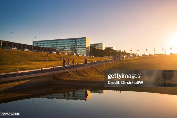 esplanada dos ministerios, brasilia, federal district, brazil. - brasilia stock pictures, royalty-free photos & images