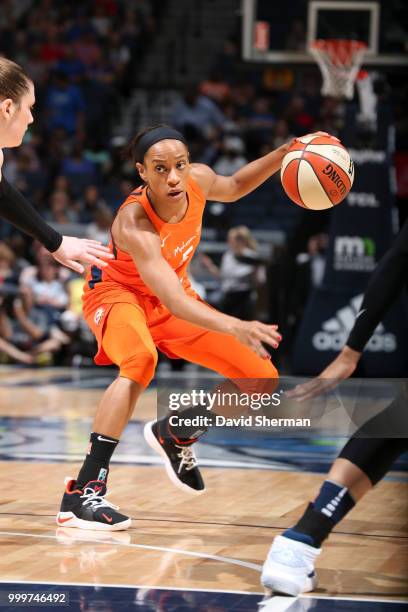 Jasmine Thomas of the Connecticut Sun handles the ball against the Minnesota Lynx on July 15, 2018 at Target Center in Minneapolis, Minnesota. NOTE...