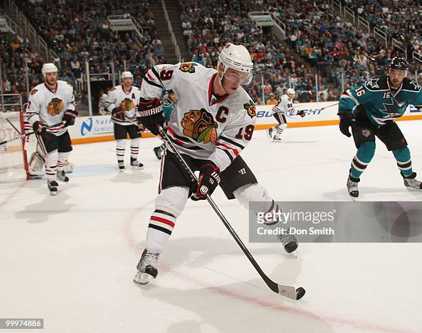 Jonathan Toews of the Chicago Blackhawks, handles the puck in Game Two of the Western Conference Finals during the 2010 NHL Stanley Cup Playoffs vs...