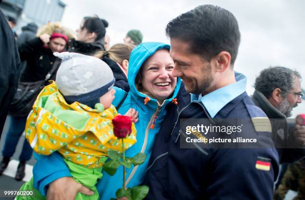 Lieutenant Alexander is greeted by his wife Susanne and son Jonas on board of the frigate "Brandenburg" in Wilhelmshaven, Germany, 8 September 2017....