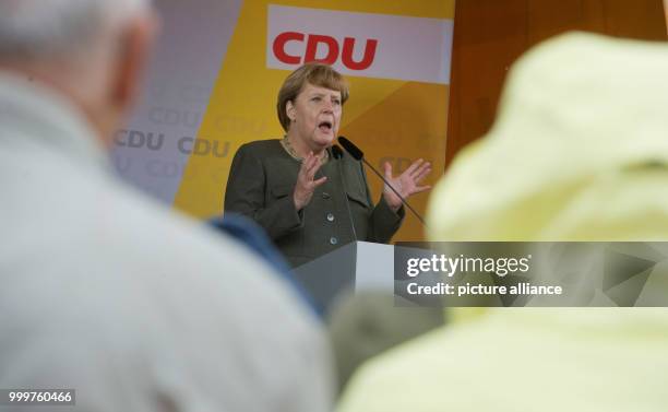 German chancellor Angela Merkel speaks on the market place in Barth, Germany, 8 September 2017. Photo: Stefan Sauer/dpa