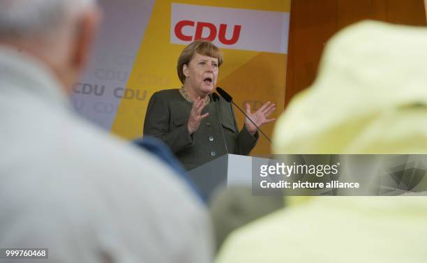 German chancellor Angela Merkel speaks at the market place in Barth, Germany, 8 September 2017. Photo: Stefan Sauer/dpa