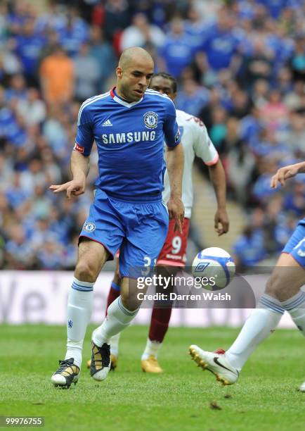 Alex of Chelsea during the FA Cup final match between Chelsea and Portsmouth at Wembley Stadium on May 15, 2010 in London, England.