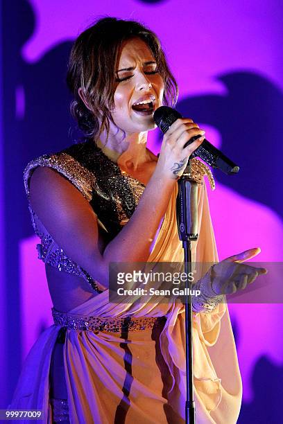 Cheryl Cole performs at the de Grisogono Party at the Hotel Du Cap on May 18, 2010 in Cap D'Antibes, France.