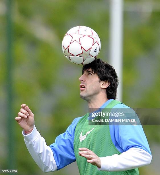 Inter Milan's Argentinian forward Alberto Milito attends a training session of his team at the Inter Milan training center in Appiano Gentile on May...