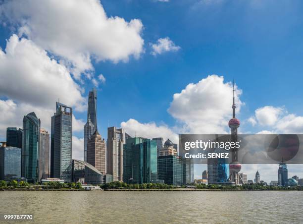 the bund, shanghai - jin mao tower stock pictures, royalty-free photos & images