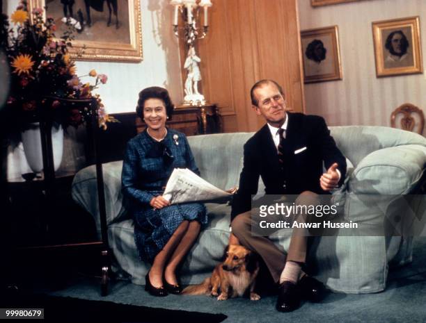 Queen Elizabeth ll and Prince Philip, Duke of Edinburgh relax whilst on holiday on September 26, 1976 in Balmoral, Scotland. *** Queen Elizabeth...