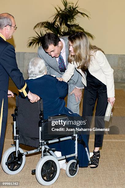 Prince Felipe and Princess Letizia of Spain attend an audience with 'Principe de Girona' Foundation team at La Zarzuela Palace on May 19, 2010 in...