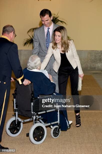 Prince Felipe and Princess Letizia of Spain attend an audience with 'Principe de Girona' Foundation team at La Zarzuela Palace on May 19, 2010 in...