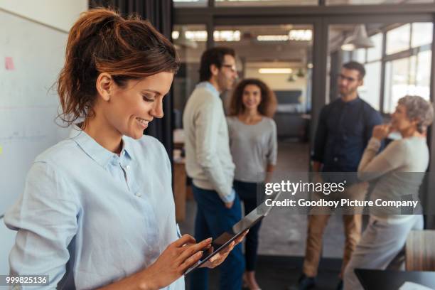 de draadloze manier is zo efficiënt - bring your own device stockfoto's en -beelden