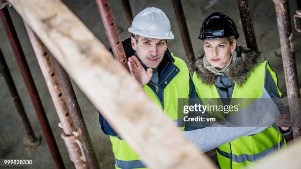 überprüfung technische zeichnung - revuetheater stock-fotos und bilder