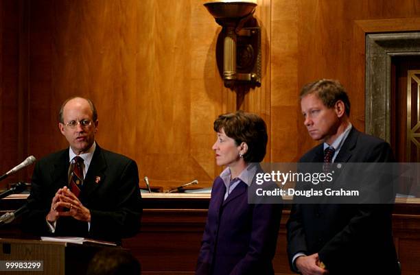 David Walker, director, GAO, Sen. Susan Collins, R-Maine, chairman, Governmental Affairs Committee and Rep.Tom Davis, R-Va., chairman, Government...