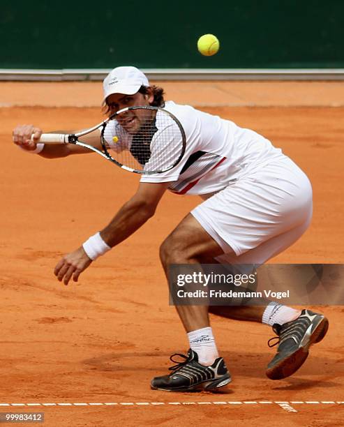 Eduardo Schwank of Argentina in action during his match against Andreas Beck of Germany during day four of the ARAG World Team Cup at the Rochusclub...