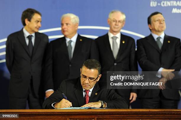 Spain's Prime Minister Jose Luis Rodriguez Zapatero, Panamean President Ricardo Martinelli, European Union President Belgian Herman Van Rompuy and EU...