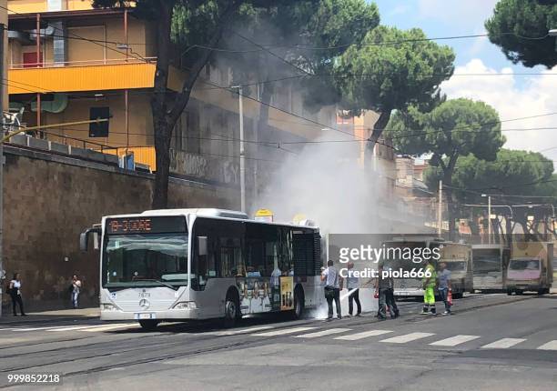 atac bus on fire in the center of rome - 666 stock pictures, royalty-free photos & images