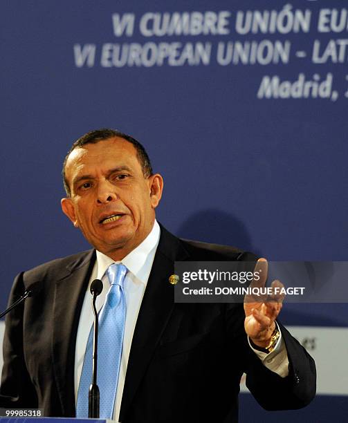 Hondurian President Porfirio Lobo Sosa delivers a press conference at the end of the EU-Central America summit on May 19, 2010 in Madrid. European...