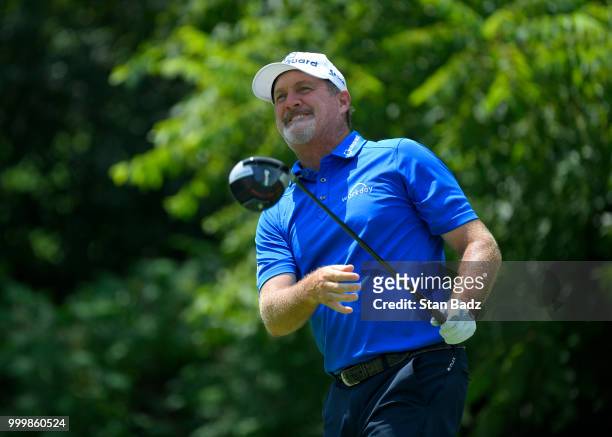 Jerry Kelly hits a tee shot on the fourth hole during the final round of the PGA TOUR Champions Constellation SENIOR PLAYERS Championship at Exmoor...