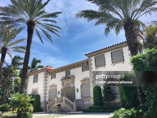 The windows of a villa are covered for protection before the arrival of hurricane 'Irma' in Little Havana, Miami, US, 8 September 2017. Photo: Saskia...