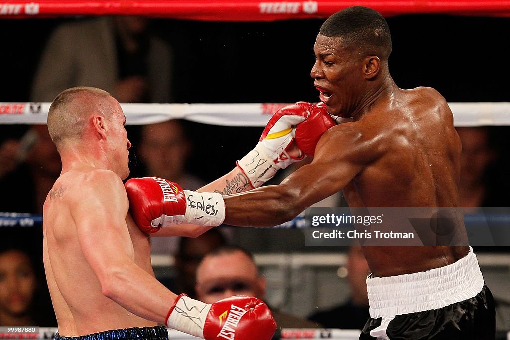 Breidis Prescott v Jason Davis
