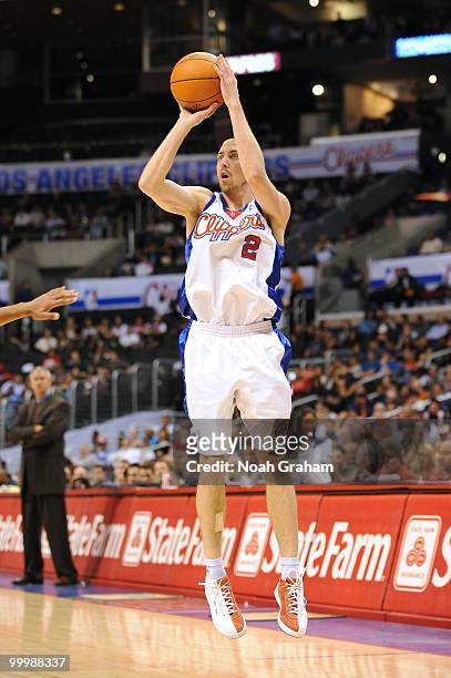 Steve Blake of the Los Angeles Clippers shoots a jump shot against the New Orleans Hornets during the game at Staples Center on March 15, 2010 in Los...