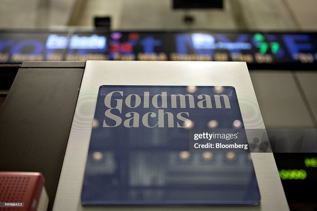 Goldman Sachs Hands Clients Losses In 'Top Trades'