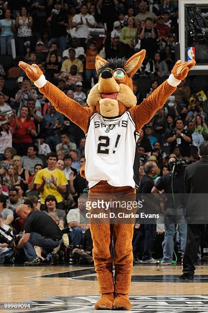 Coyote macot of the San Antonio Spurs gets the crowd excited against the Orlando Magic during the game on April 2, 2010 at the AT&T Center in San...