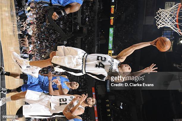 Richard Jefferson of the San Antonio Spurs puts a shot up against the Orlando Magic during the game on April 2, 2010 at the AT&T Center in San...