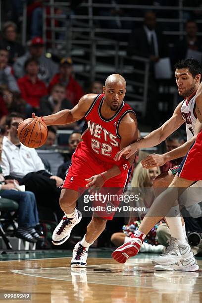 Jarvis Hayes of the New Jersey Nets drives the ball against the Milwaukee Bucks during the game at the Bradley Center on April 7, 2010 in Milwaukee,...