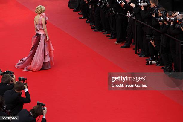 Actress Elizabeth Banks attends the "Poetry" Premiere at the Palais des Festivals during the 63rd Annual Cannes Film Festival on May 19, 2010 in...