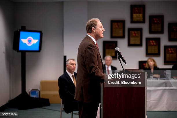 Gary Kelly, chief executive officer of Southwest Airlines Co., speaks at the annual shareholders meeting at company headquarters in Dallas, Texas,...