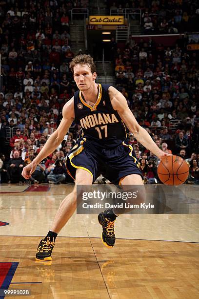 Mike Dunleavy of the Indiana Pacers drives the ball against the Cleveland Cavaliers during the game at Quicken Loans Arena on April 9, 2010 in...