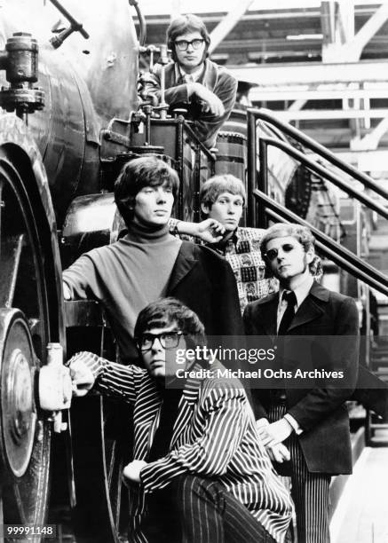 The British Rock and Roll group Manfred Mann pose for a portrait circa 1966 in London, England.