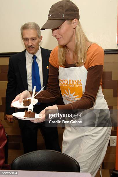 FedEx Sales Manager Joe Perrone and Sandra Lee deliver food to the Food Bank for New York City's Community Kitchen of West Harlem in celebration of...