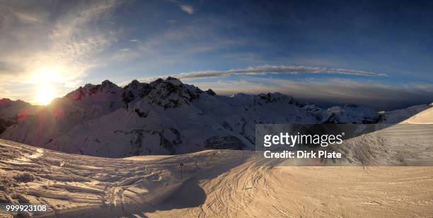 last ski run - dirk fotografías e imágenes de stock