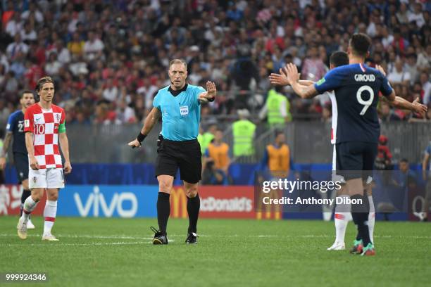 Referee Nestor Pitana during the World Cup Final match between France and Croatia at Luzhniki Stadium on July 15, 2018 in Moscow, Russia.