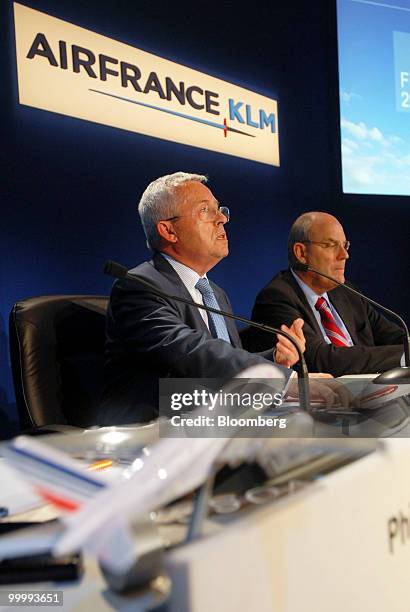 Pierre-Henri Gourgeon, chief executive officer of Air France-KLM Group, left, and Peter Hartman, chief executive officer of the company's KLM unit,...