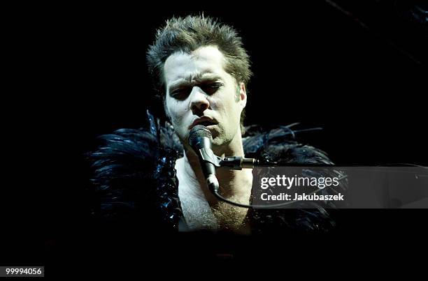 Canadian-American singer songwriter Rufus Wainwright performs live during a concert at the Volksbuehne on May 19, 2010 in Berlin, Germany.