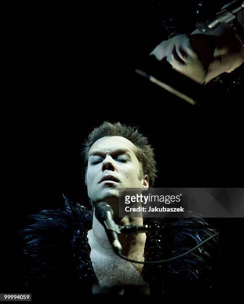 Canadian-American singer songwriter Rufus Wainwright performs live during a concert at the Volksbuehne on May 19, 2010 in Berlin, Germany.