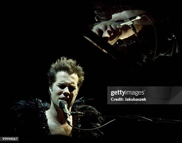 Canadian-American singer songwriter Rufus Wainwright performs live during a concert at the Volksbuehne on May 19, 2010 in Berlin, Germany.