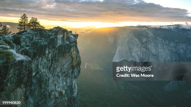 taft point sunset 2 - sunset point stock pictures, royalty-free photos & images