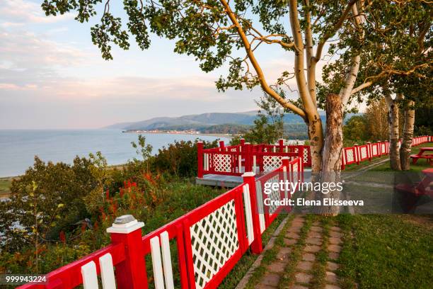 cap-de-la-madeleine lookout in quebec - hohhot stock-fotos und bilder