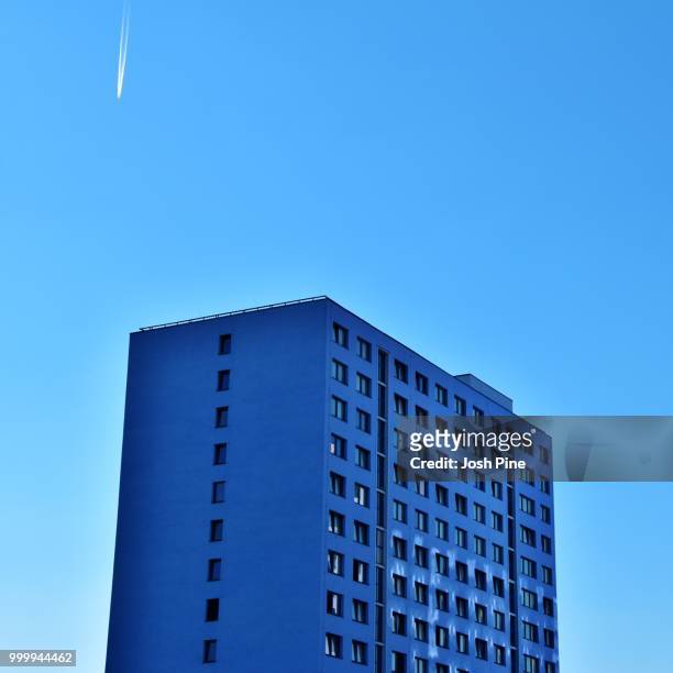 sky blue 3 - regione capitale foto e immagini stock