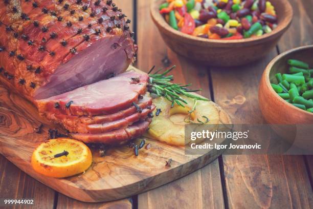 glazed holiday ham - glazed ham stock pictures, royalty-free photos & images