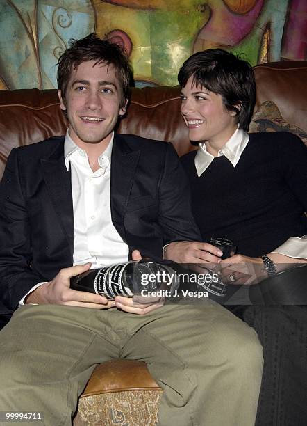 Jake Gyllenhaal and Selma Blair