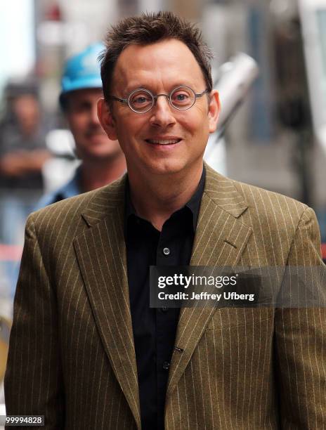 Actor Michael Emerson visits "Late Show With David Letterman" at the Ed Sullivan Theater on May 19, 2010 in New York City.