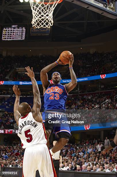 Cleveland Cavaliers LeBron James in action vs Miami Heat. Cleveland, OH 2/4/2010 CREDIT: Greg Nelson