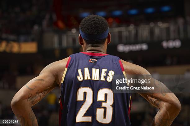 Rear view of Cleveland Cavaliers LeBron James during game vs San Antonio Spurs. San Antonio, TX 3/26/2010 CREDIT: Greg Nelson