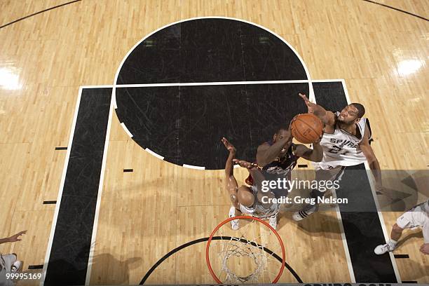 Aerial view of San Antonio Spurs Tim Duncan in action vs Cleveland Cavaliers. San Antonio, TX 3/26/2010 CREDIT: Greg Nelson