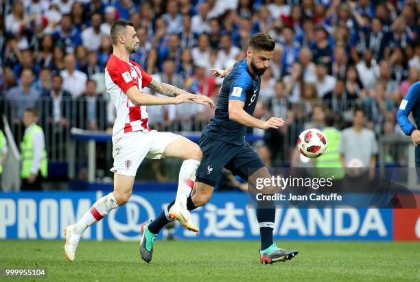 Marcelo Brozovic of Croatia, Olivier Giroud of France during the 2018 FIFA World Cup Russia Final between France and Croatia at Luzhniki Stadium on...